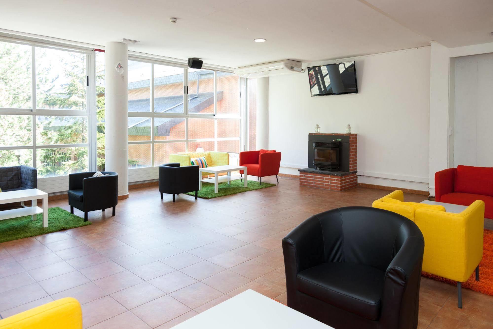 Residencia Albergue Jaca Luaran gambar